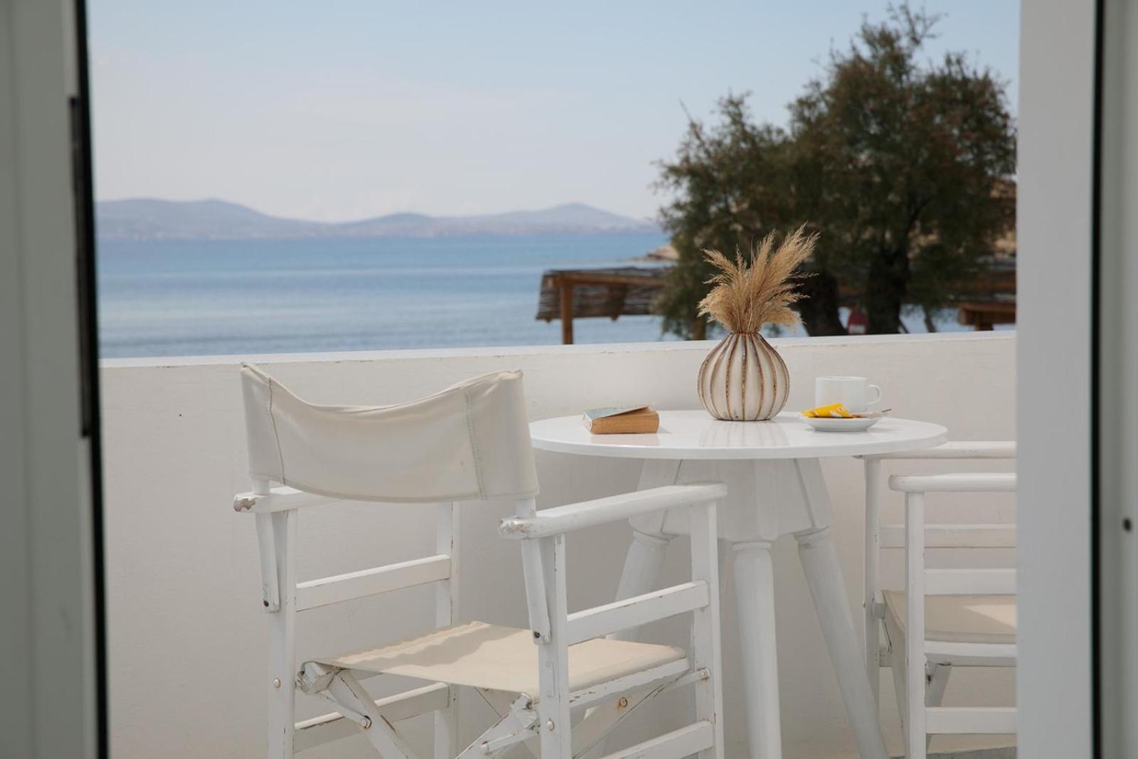 Ippokampos Beachfront Naxos City Ruang foto